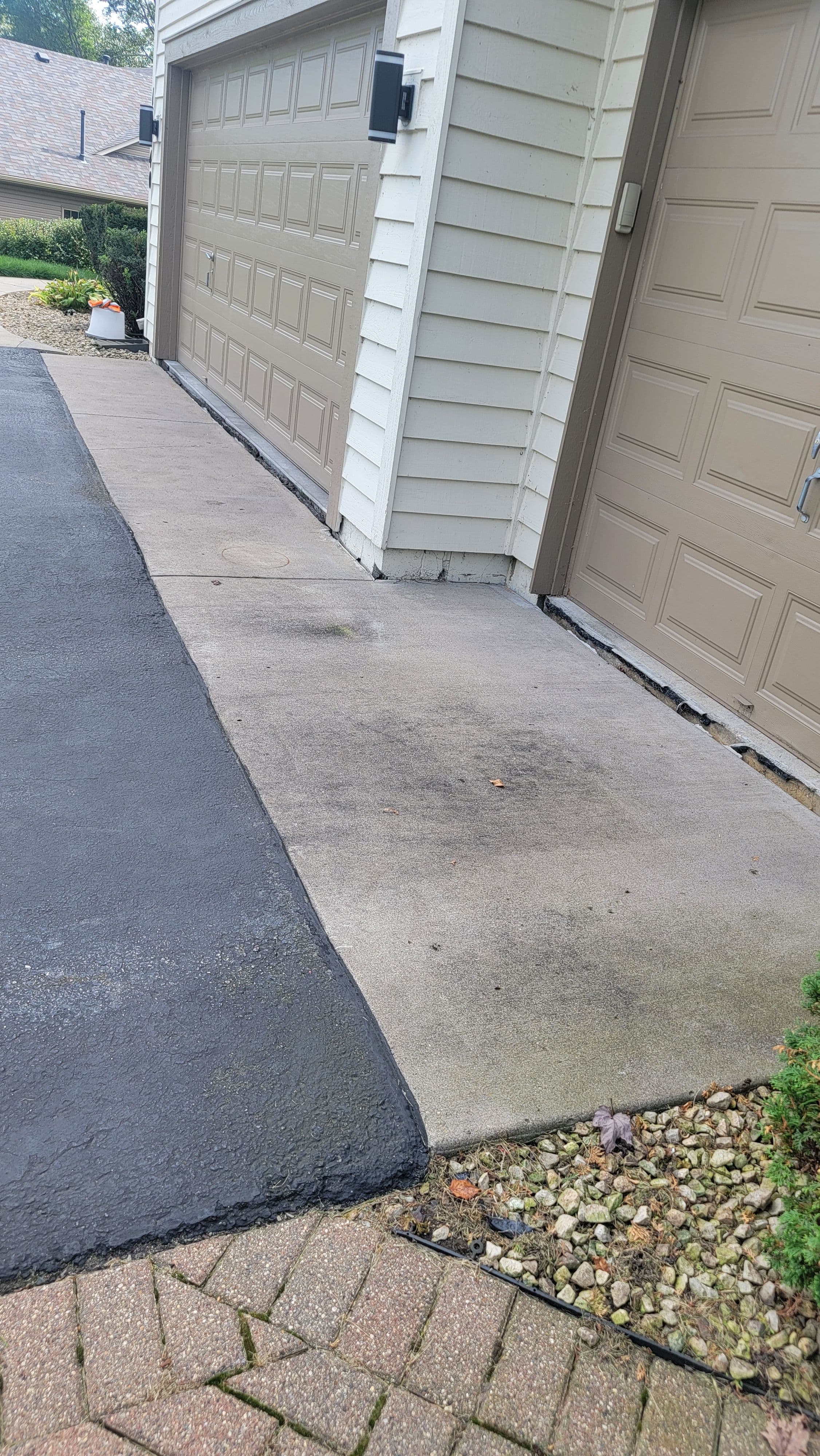 Featured post - Sunken Driveway Slabs & Voids: How Mudjacking Fixes It